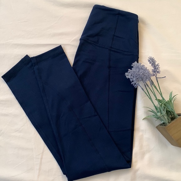 Victoria secret navy blue legging with pockets, size XS, high rise - Picture 1 of 7